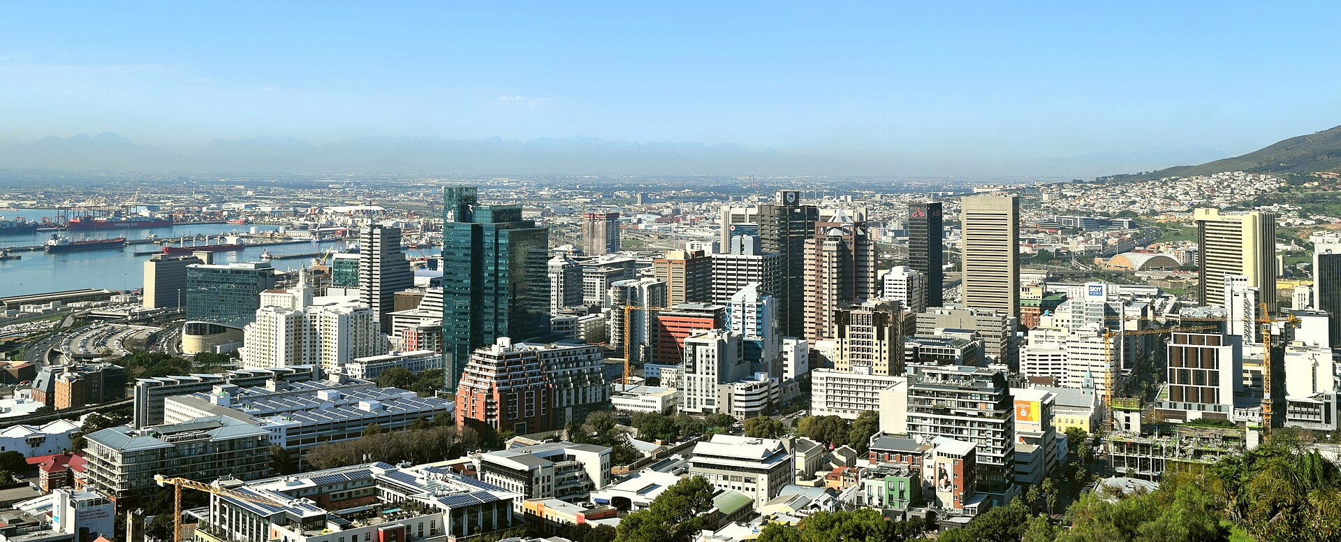 Cape Town (CPT) — intra-African regional hub airport, photo via Wikimedia Commons (media-list scan)